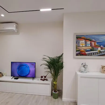 Lungomare Beach Apartments2 * Polisi i Vogel